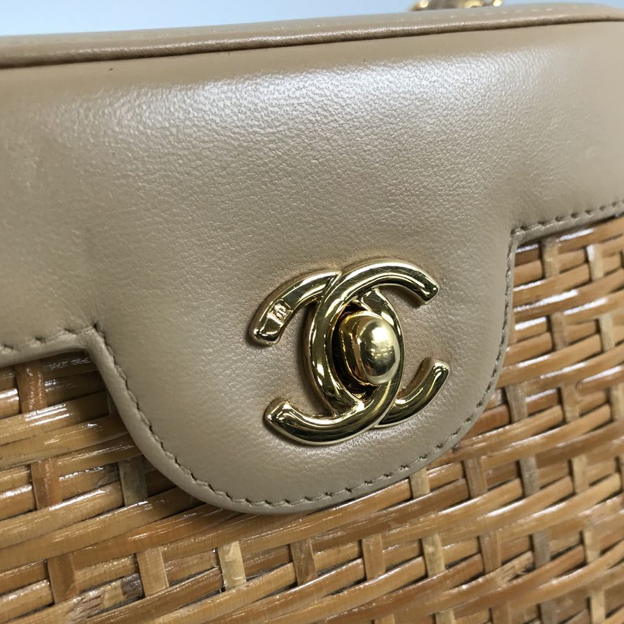 シャネル ショルダーバッグ