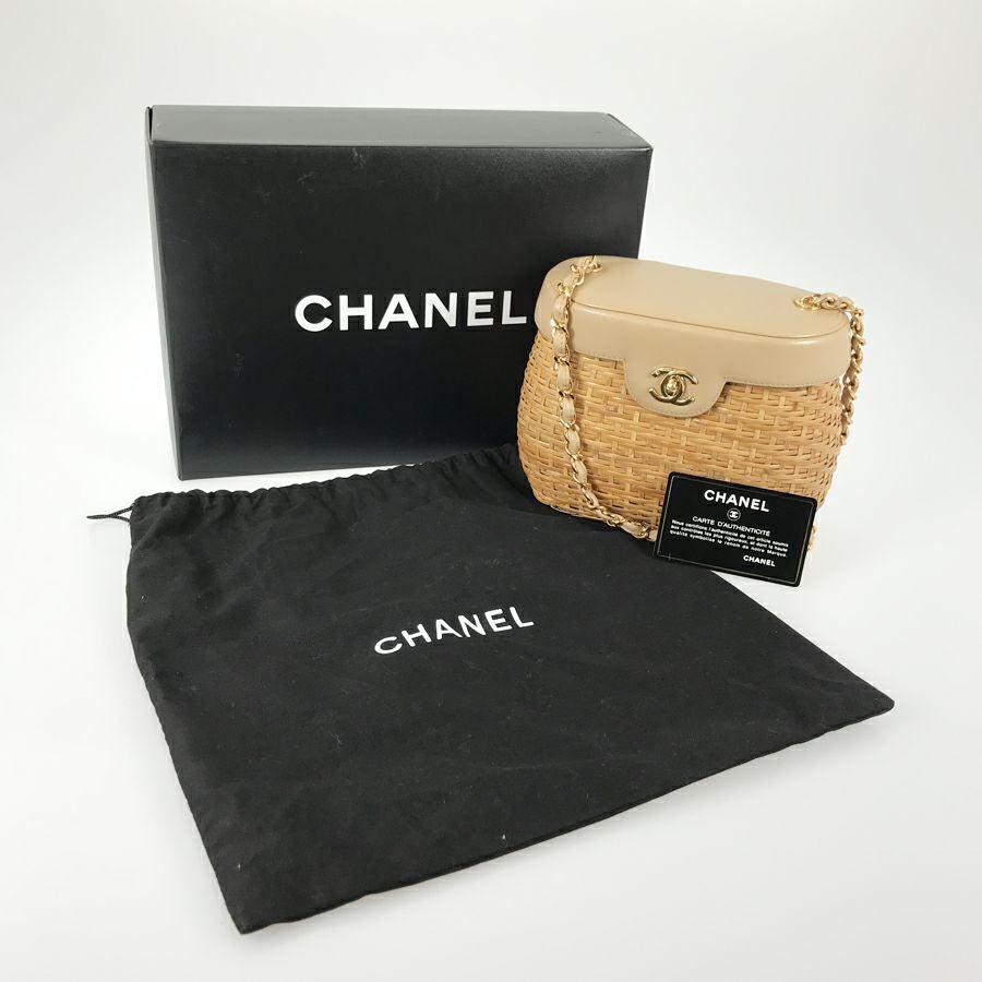 シャネル ショルダーバッグ