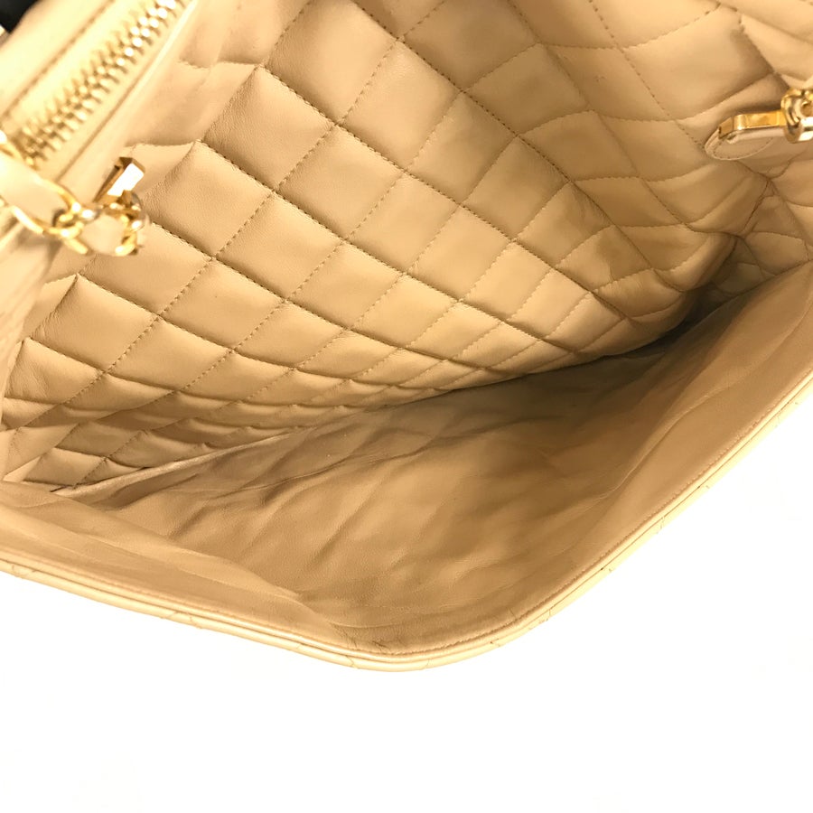 シャネル ショルダーバッグ