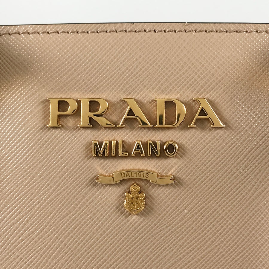 プラダ ハンドバッグ