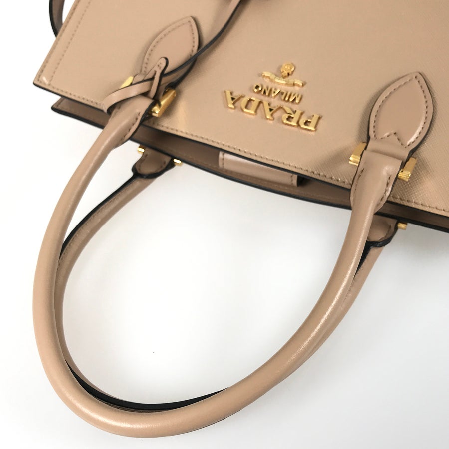 プラダ ハンドバッグ