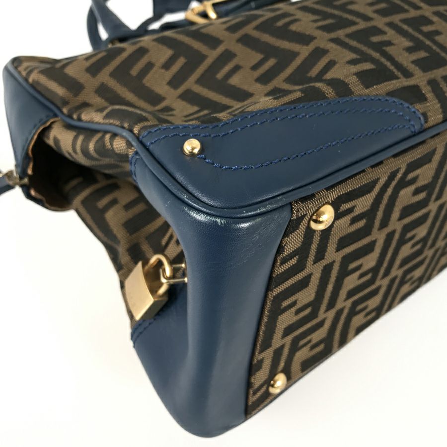 フェンディ ハンドバッグ