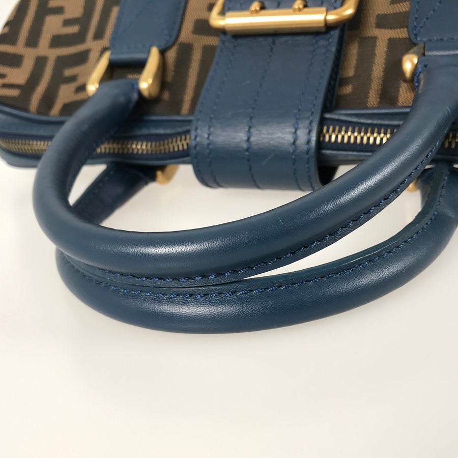 フェンディ ハンドバッグ