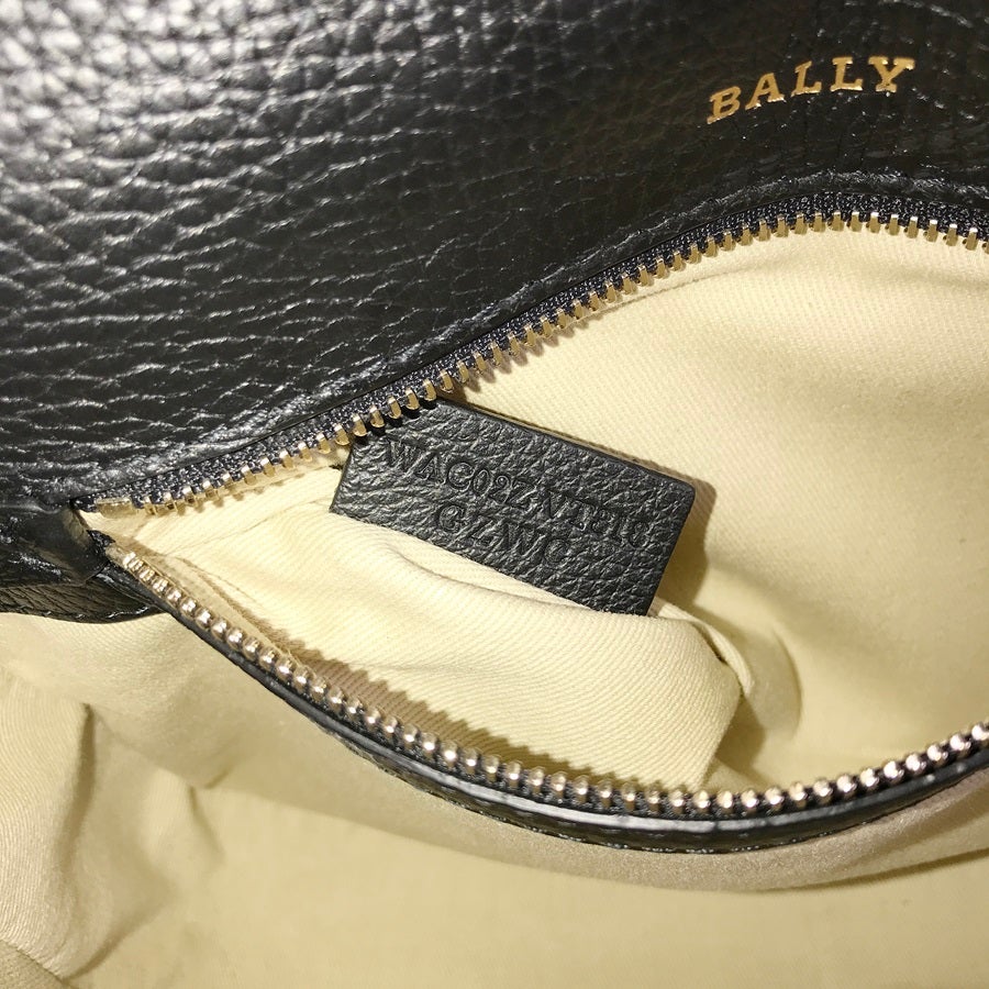 バリー ショルダーバッグ