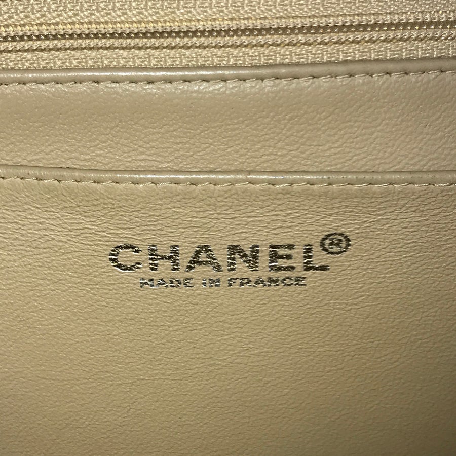 シャネル ハンドバッグ