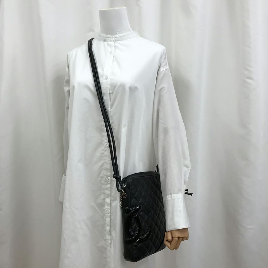 シャネル ショルダーバッグ