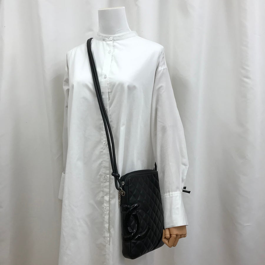 シャネル ショルダーバッグ