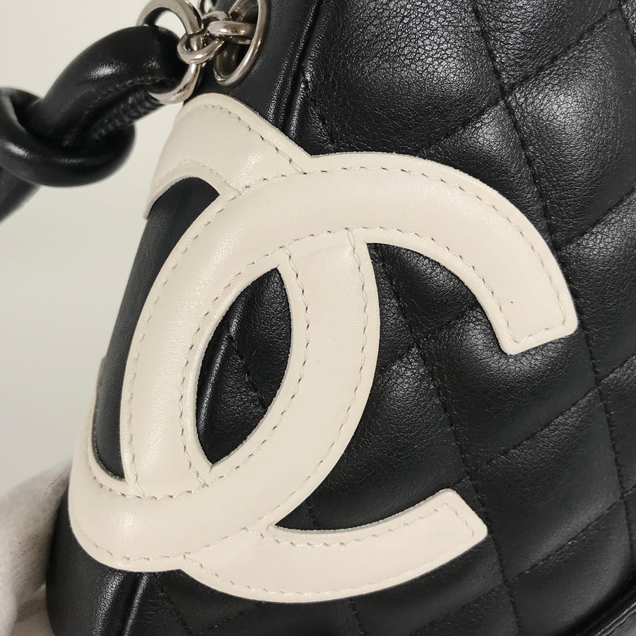 シャネル ショルダーバッグ