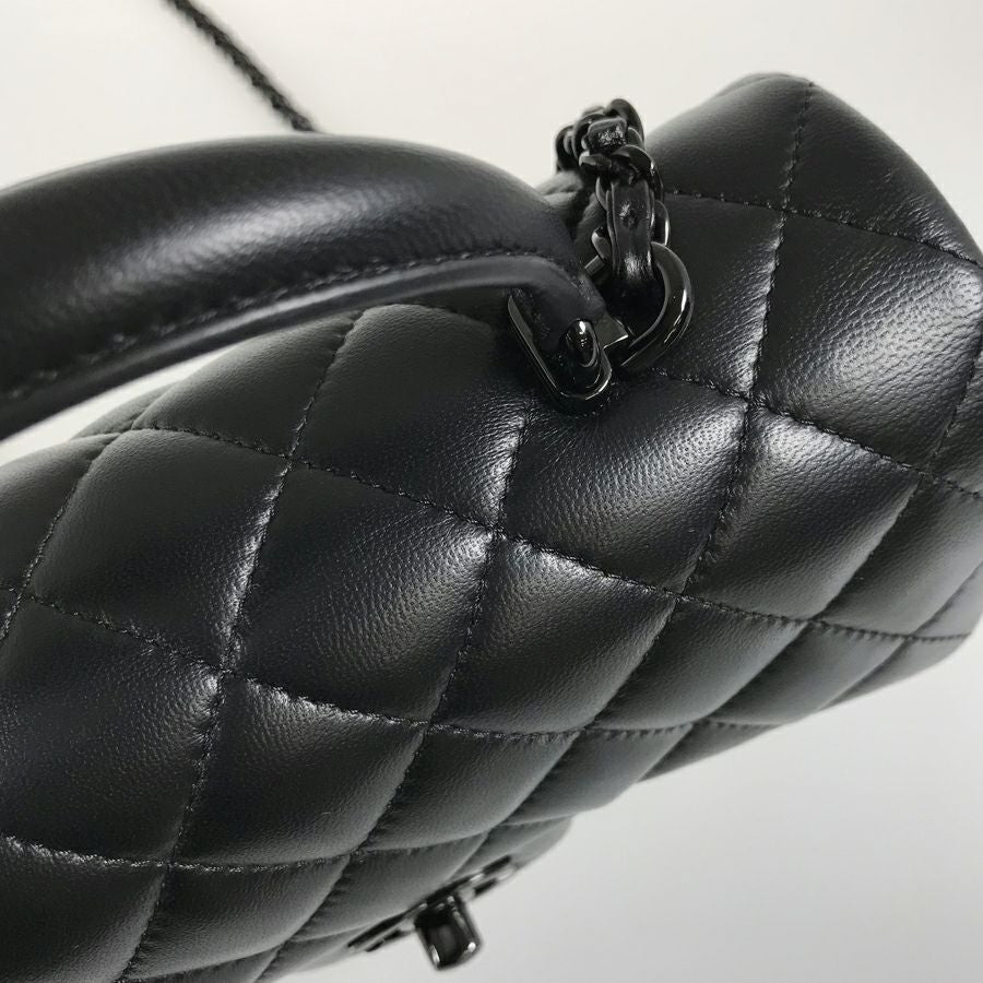 シャネル ショルダーバッグ