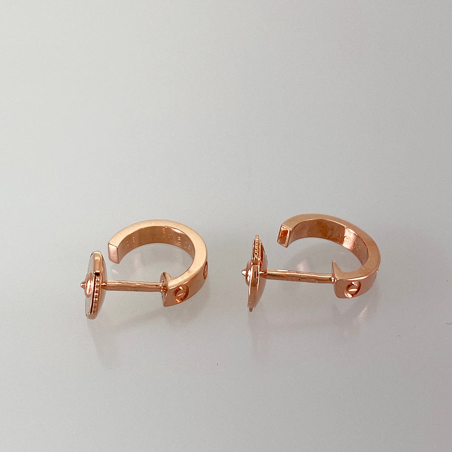 カルティエ ピアス