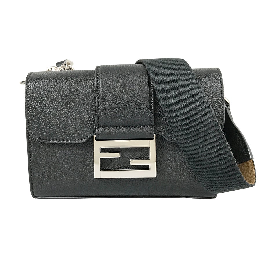 フェンディ ショルダーバッグ