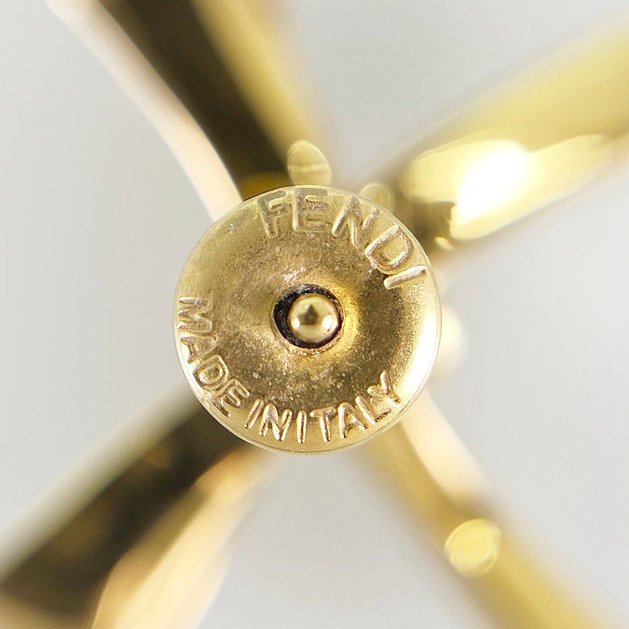 フェンディ ピアス