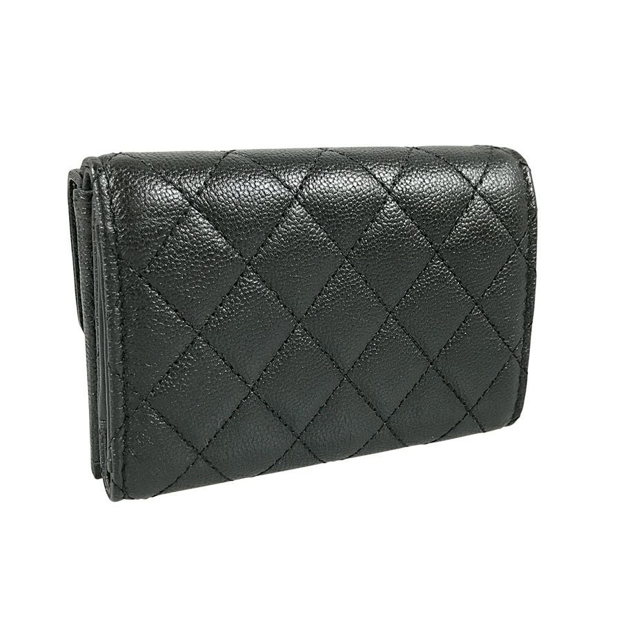 シャネル 三つ折り財布