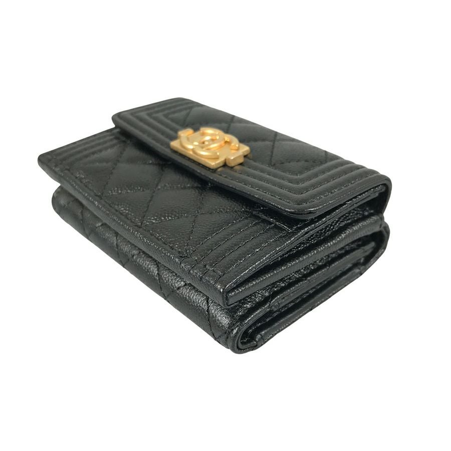 シャネル 三つ折り財布