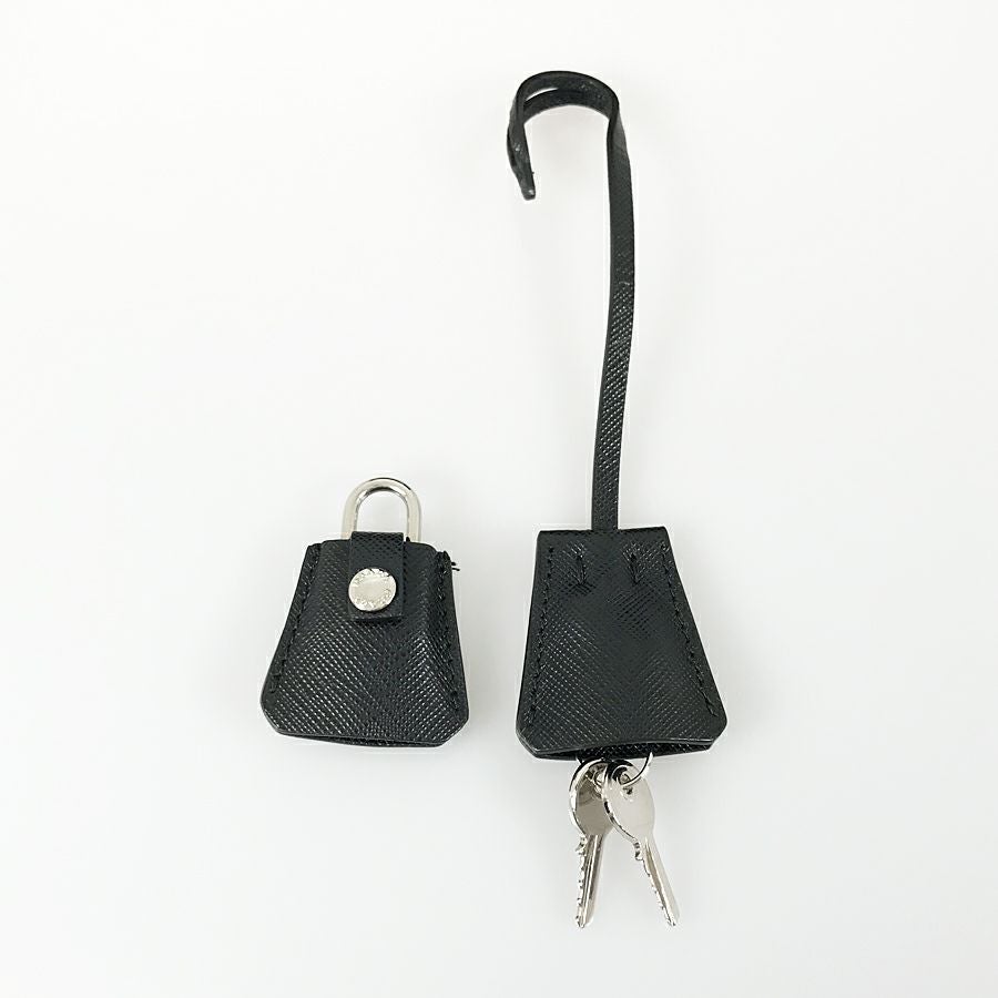 プラダ ショルダーバッグ