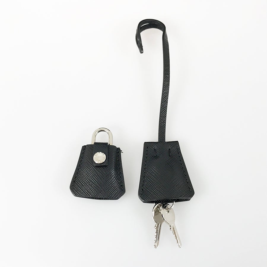 プラダ ショルダーバッグ