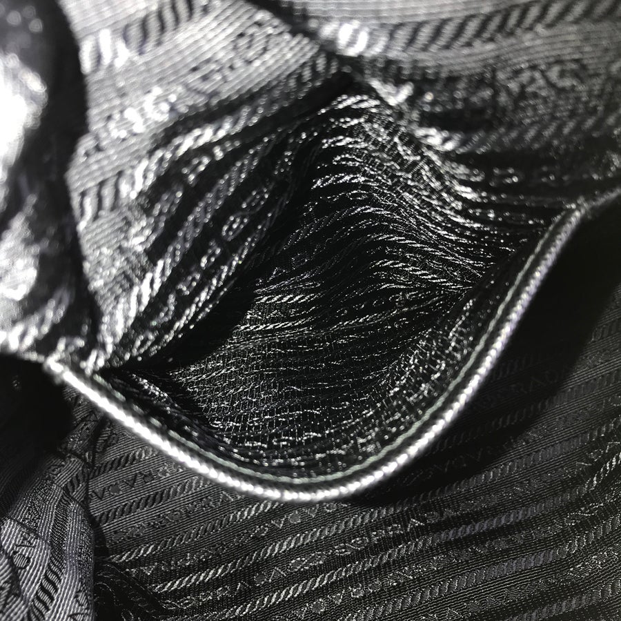 プラダ ショルダーバッグ