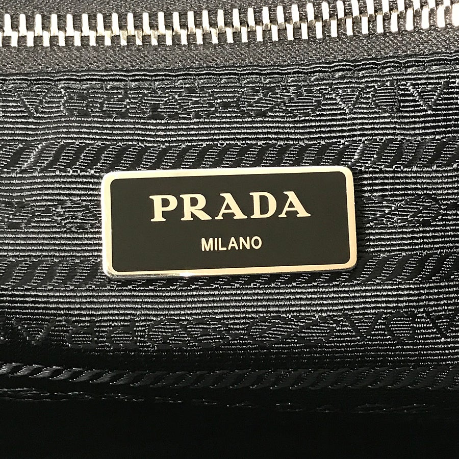 プラダ ショルダーバッグ
