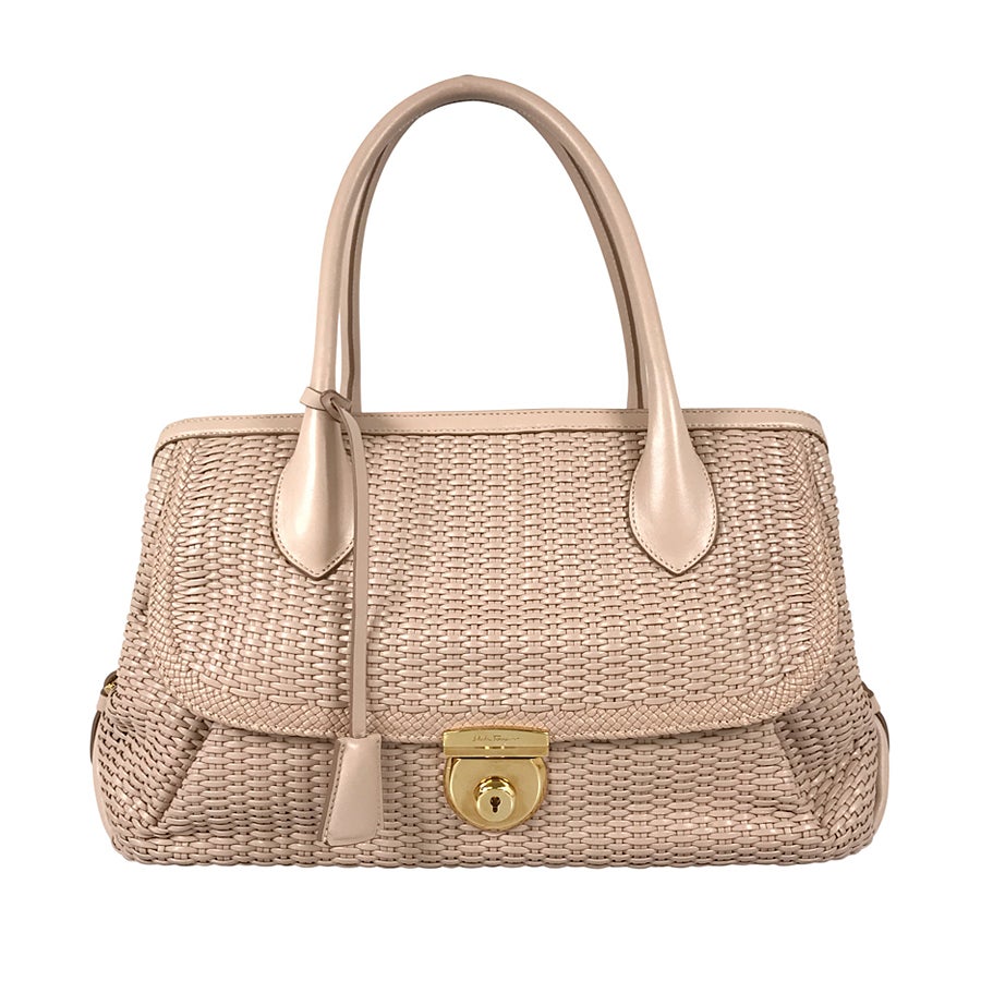 サルヴァトーレフェラガモ トートバッグ