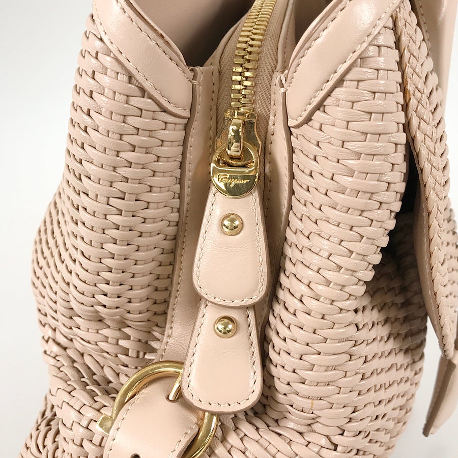 サルヴァトーレフェラガモ トートバッグ