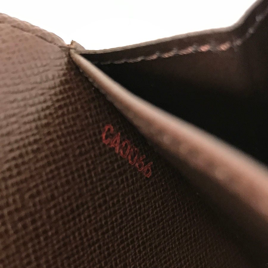 ルイ・ヴィトン 長財布 かぶせ蓋