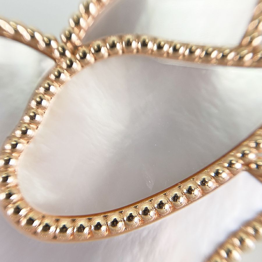 ヴァンクリーフ＆アーペル ブローチ