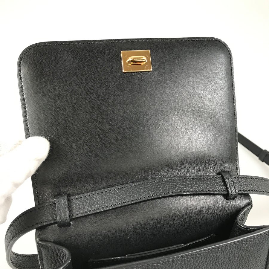 サルヴァトーレフェラガモ ショルダーバッグ