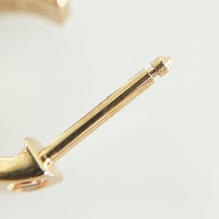 カルティエ ピアス