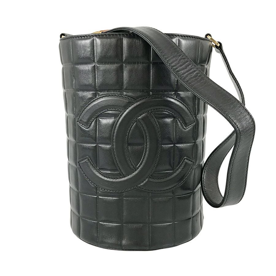 シャネル ショルダーバッグ