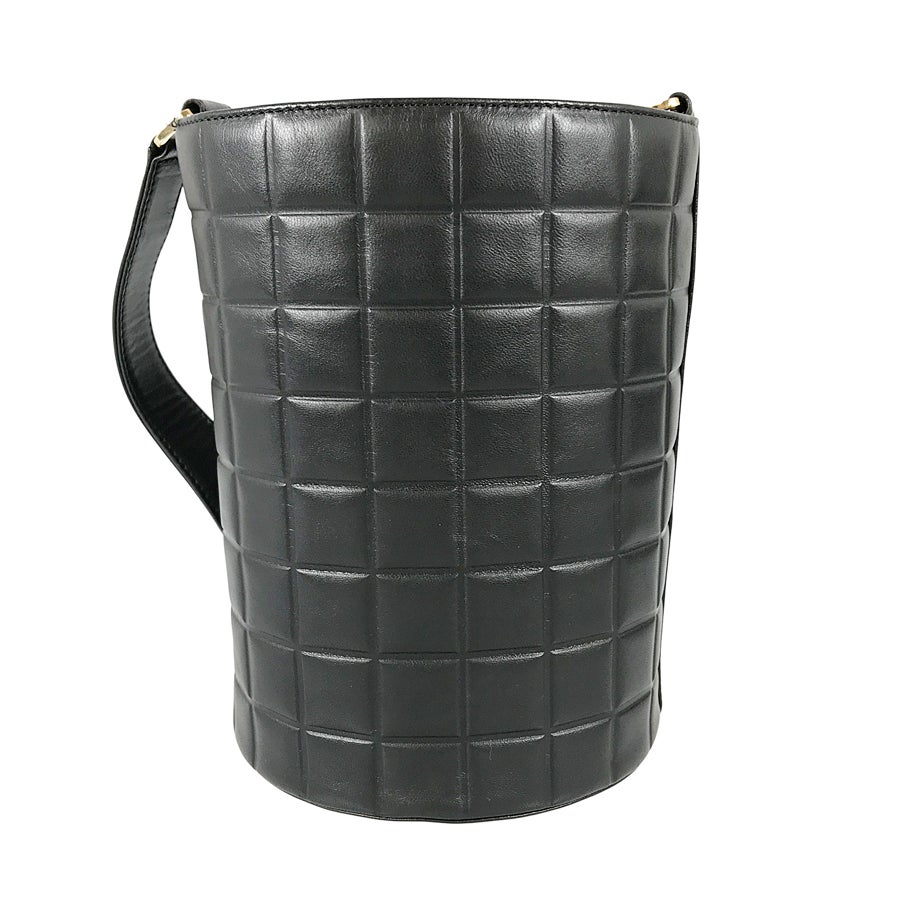 シャネル ショルダーバッグ