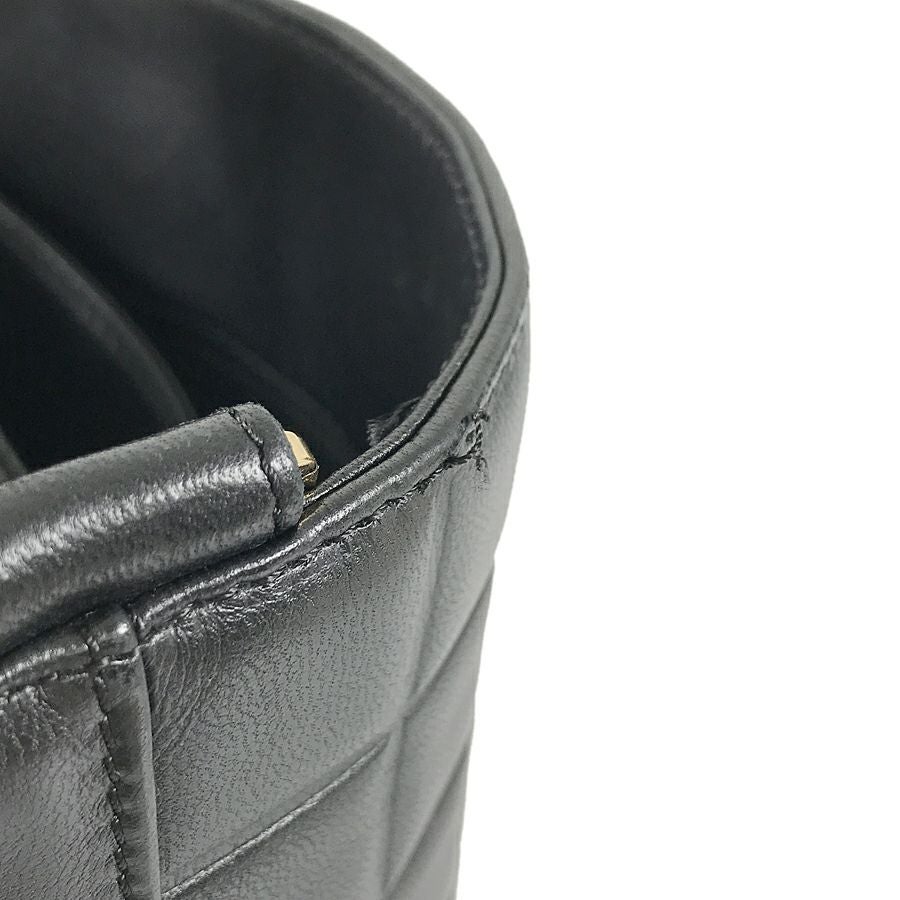 シャネル ショルダーバッグ