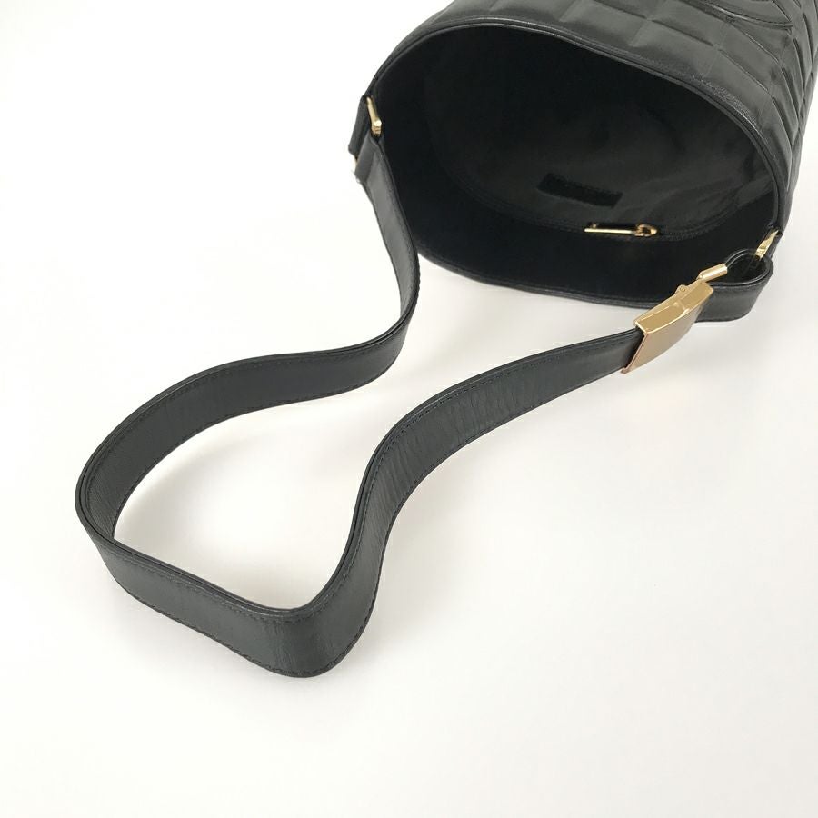 シャネル ショルダーバッグ