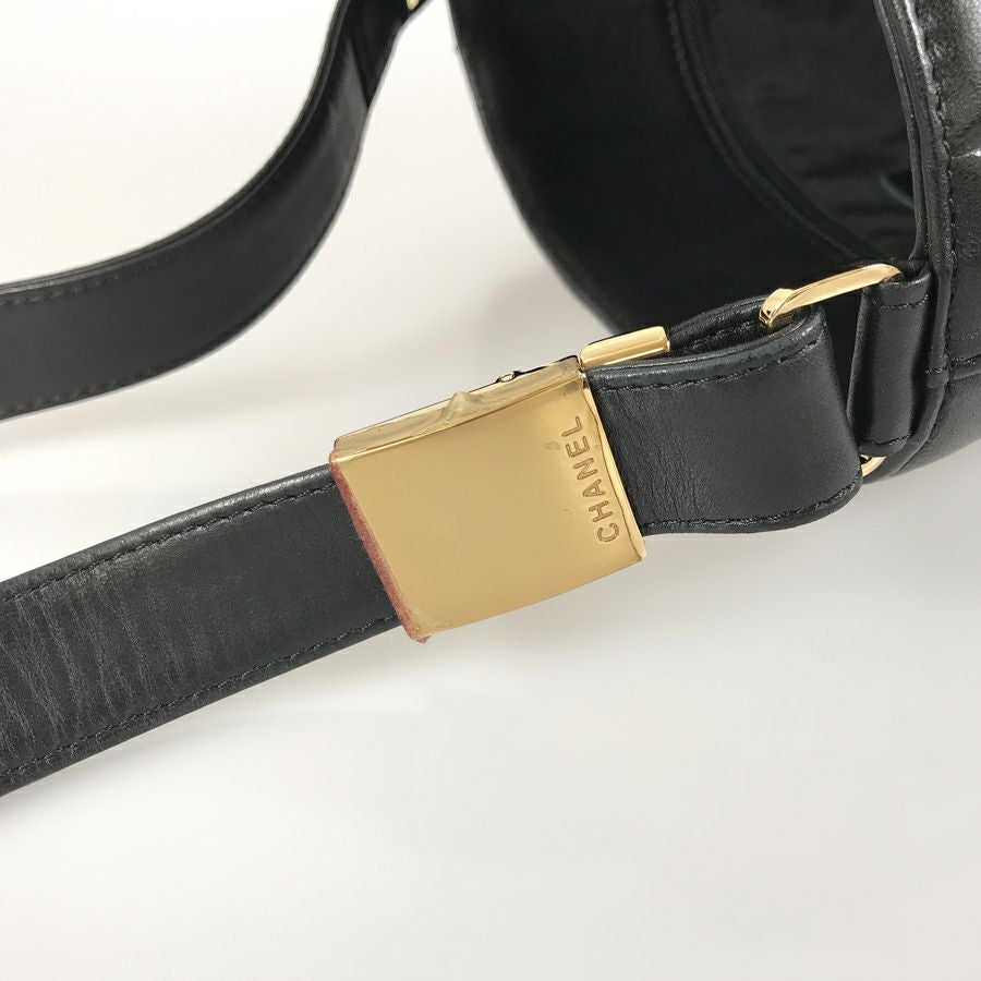 シャネル ショルダーバッグ