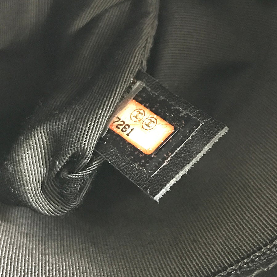 シャネル ショルダーバッグ