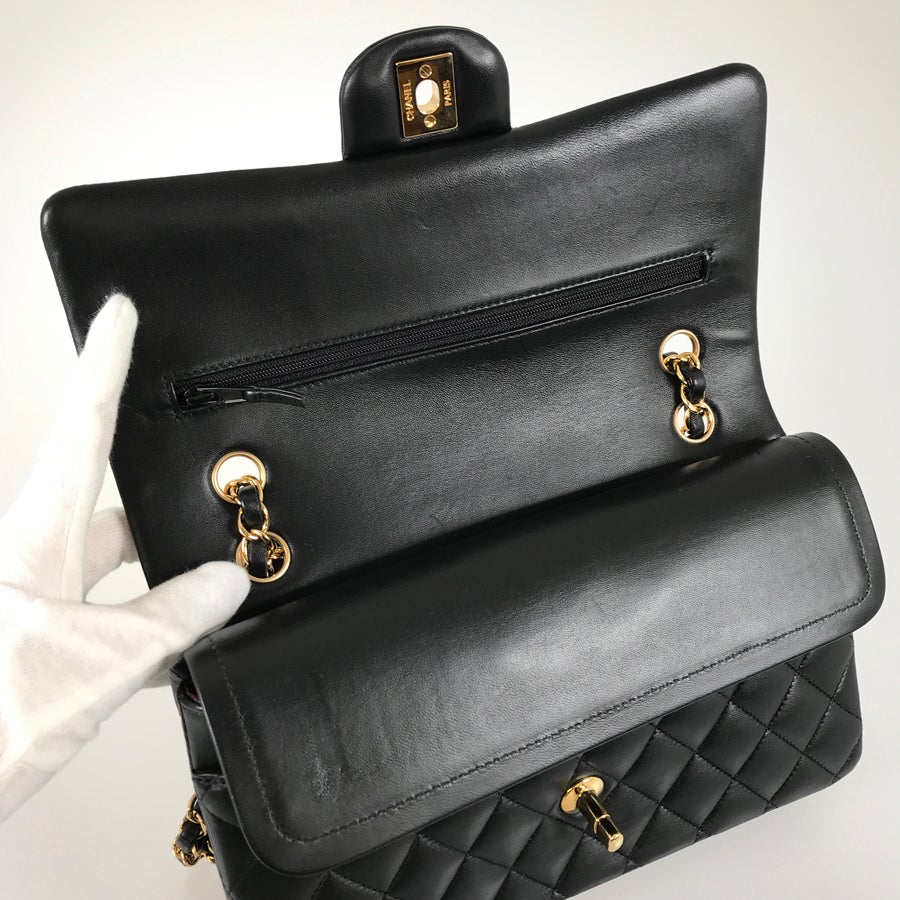 シャネル ショルダーバッグ