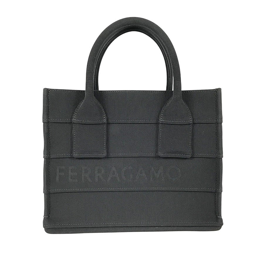 サルヴァトーレフェラガモ トートバッグ