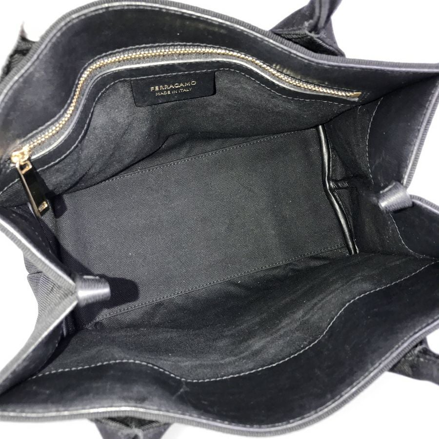 サルヴァトーレフェラガモ トートバッグ