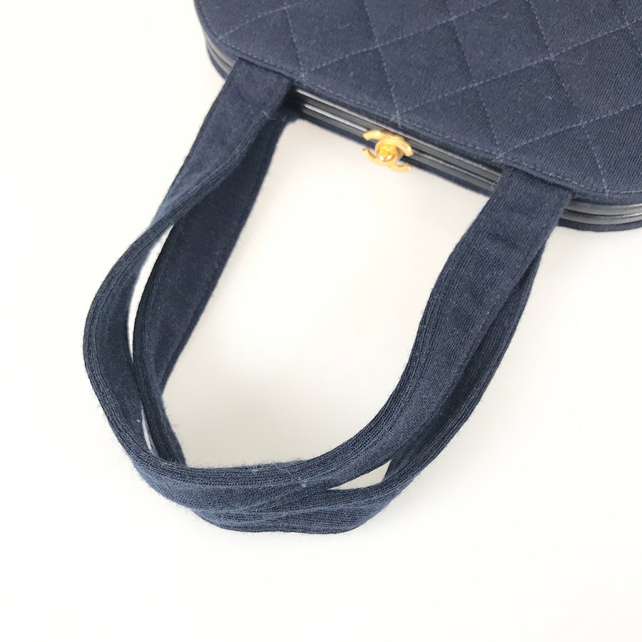 シャネル ハンドバッグ