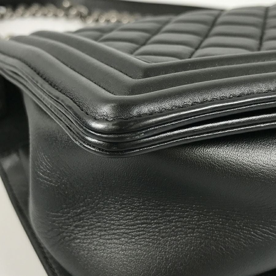 シャネル ショルダーバッグ