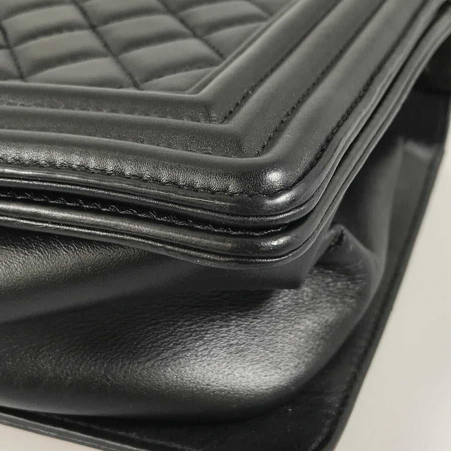 シャネル ショルダーバッグ