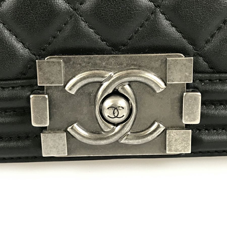 シャネル ショルダーバッグ