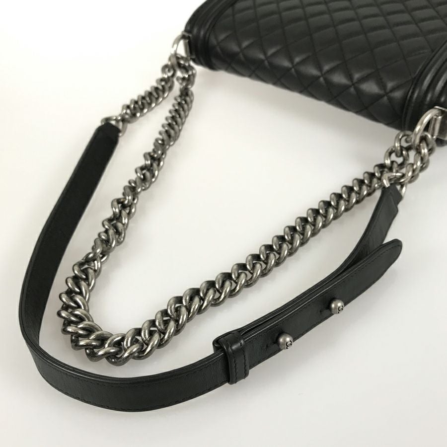 シャネル ショルダーバッグ