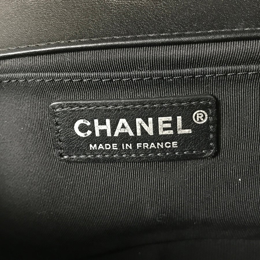 シャネル ショルダーバッグ