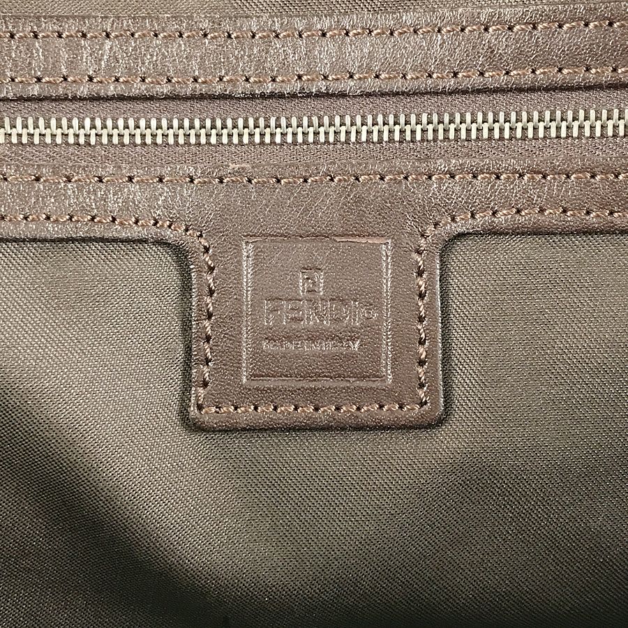 フェンディ ショルダーバッグ