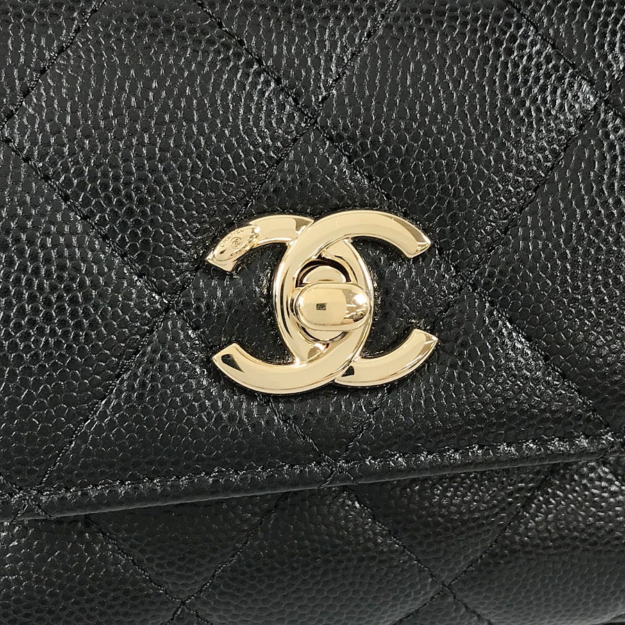 シャネル ショルダーバッグ