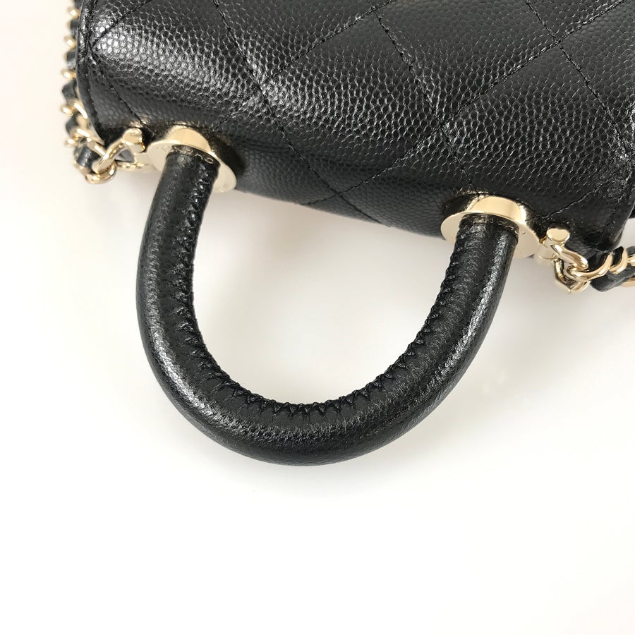 シャネル ショルダーバッグ