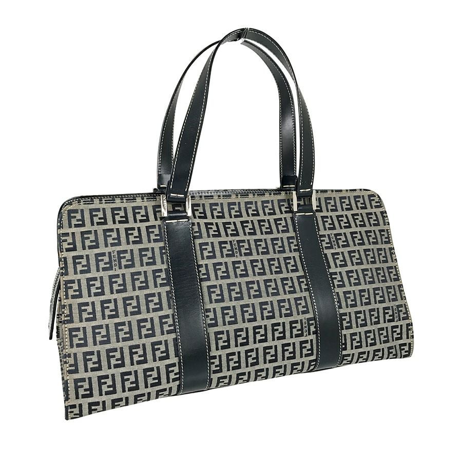 フェンディ ショルダーバッグ