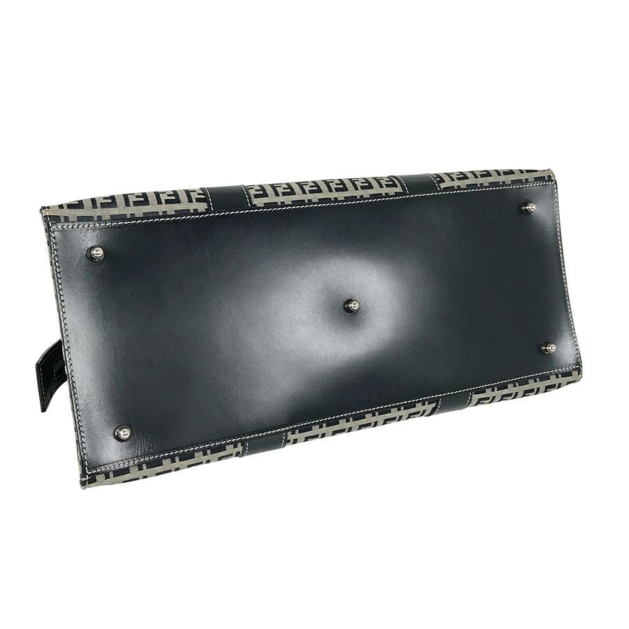 フェンディ ショルダーバッグ