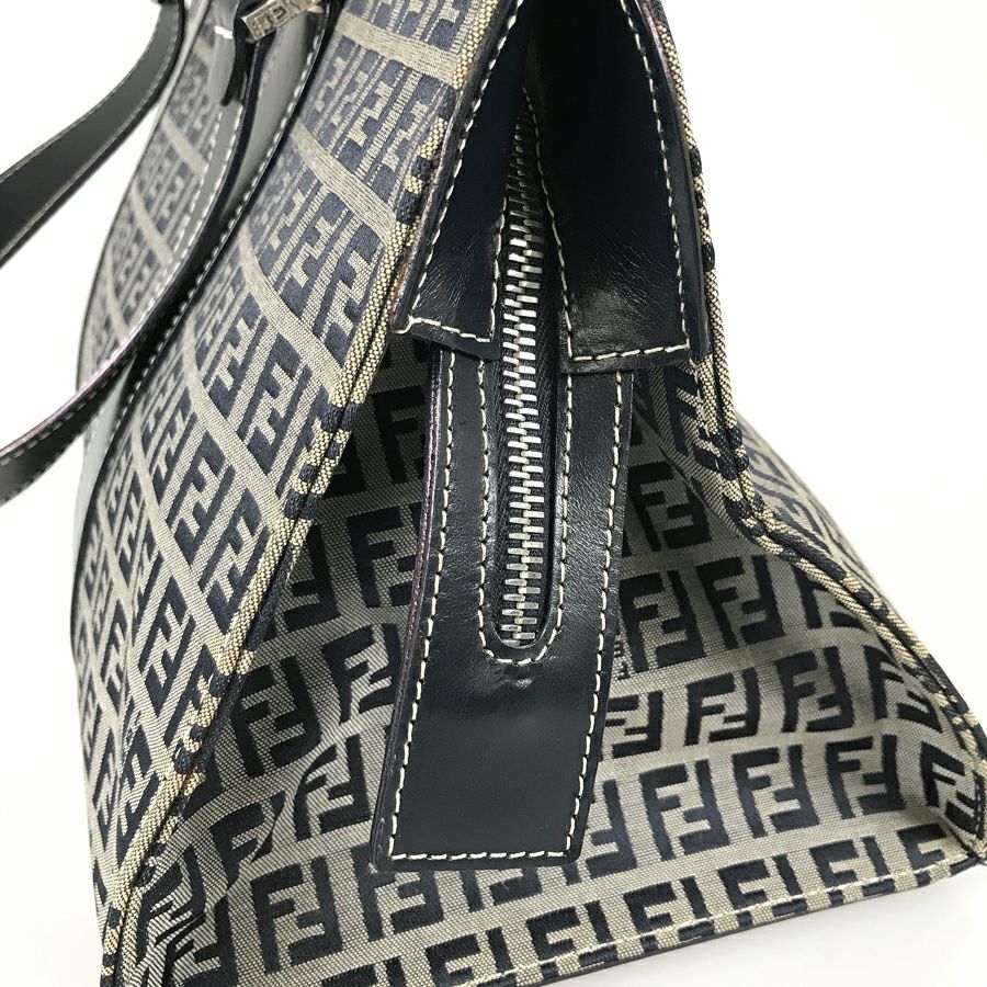 フェンディ ショルダーバッグ