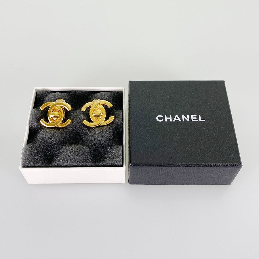 シャネル イヤリング